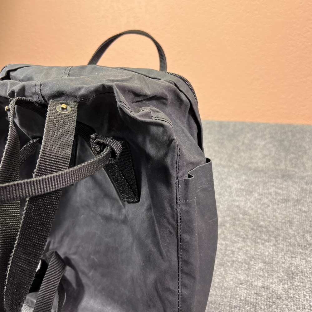Fjallraven Kanken Classic Backpack Black Grey 23510 Vinylon F School Bag - Picture 5 of 16